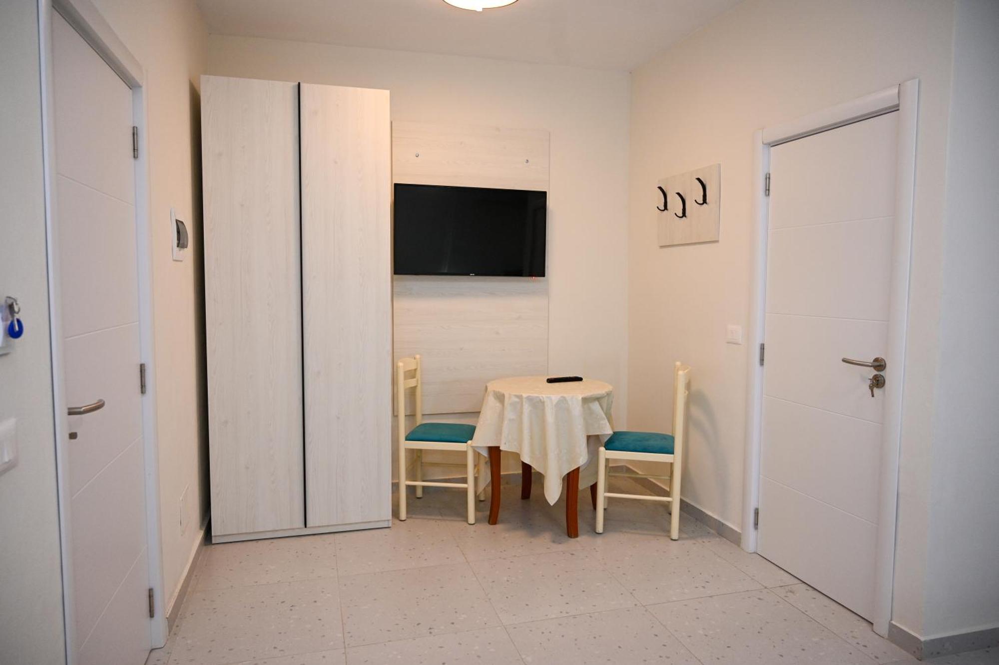 Vila Hoxha Durres Luaran gambar